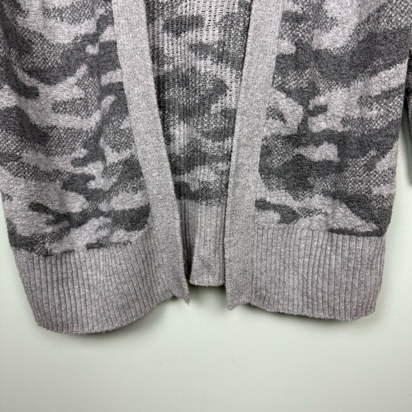 William Rast Camo Open Front Cardigan Sweater - Picture 6 of 6